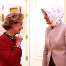 Mrs Gül gave Queen Sonja a tour of the Presidential Palace. (Photo: Lise Åserud / NTB scanpix)